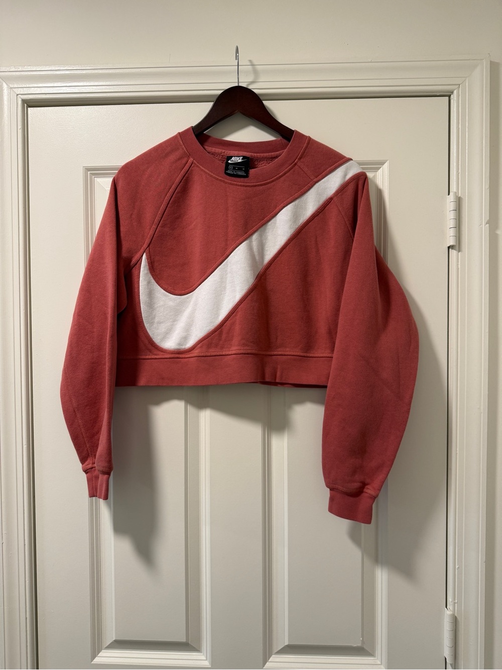 Nike big check logo Women's Rose Cropped fleece Swoosh Crewneck Sweatshirt